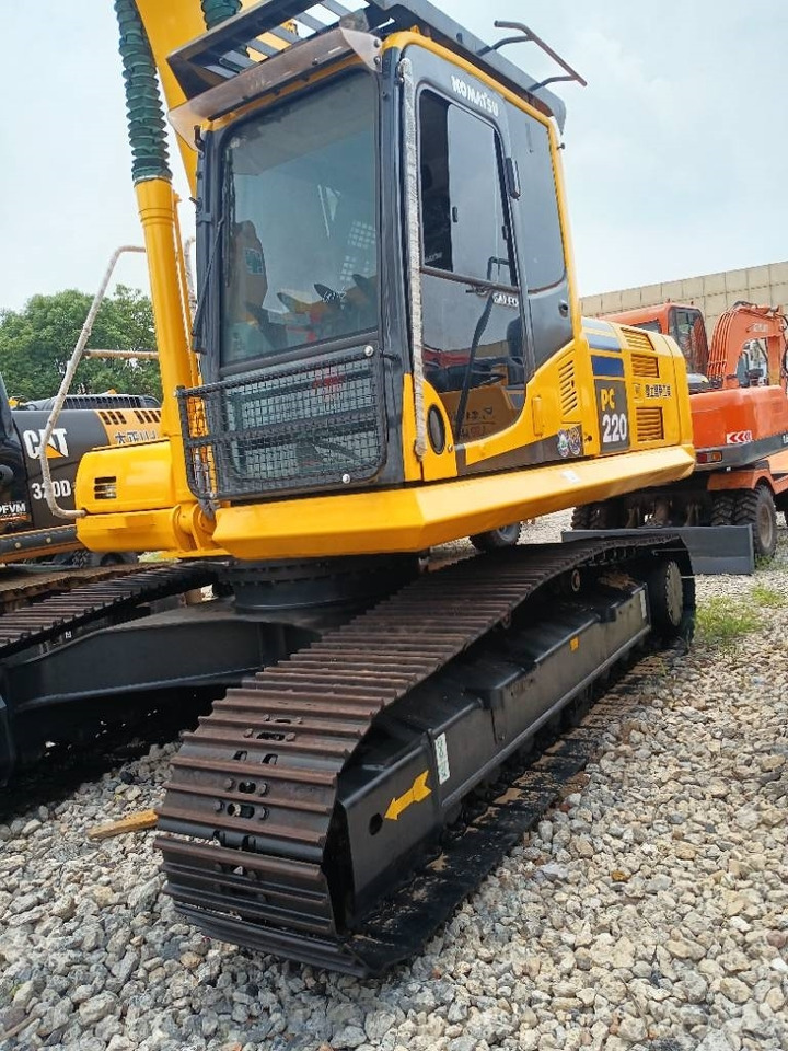 Komatsu PC 220-8  - حفار زحاف: صورة 4 Komatsu PC 220-8  - حفار زحاف: صورة 4