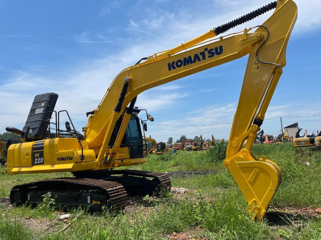 Komatsu PC 220  Komatsu PC 220: صورة 10