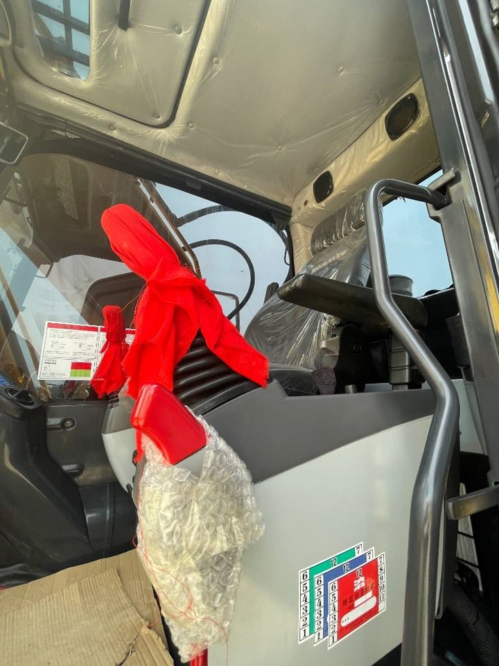 Komatsu PC 240 LC - حفار زحاف: صورة 4 Komatsu PC 240 LC - حفار زحاف: صورة 4