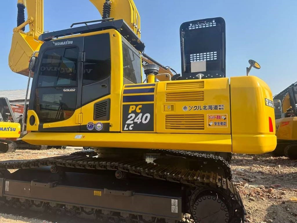 Komatsu PC 240 LC - حفار زحاف: صورة 5 Komatsu PC 240 LC - حفار زحاف: صورة 5