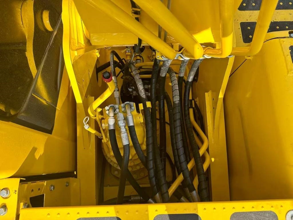 Komatsu PC 240 LC - حفار زحاف: صورة 3 Komatsu PC 240 LC - حفار زحاف: صورة 3