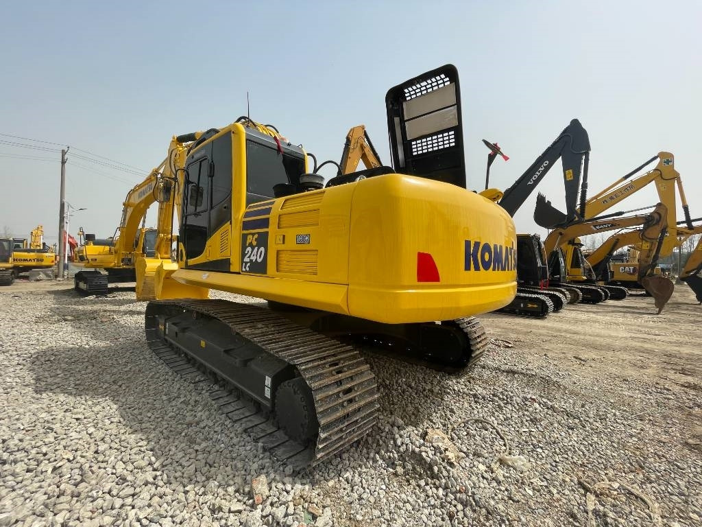 Komatsu PC 240 LC - حفار زحاف: صورة 3 Komatsu PC 240 LC - حفار زحاف: صورة 3