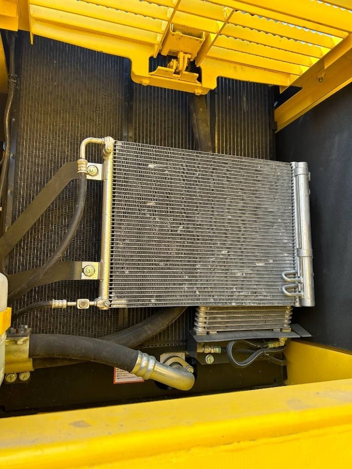 Komatsu PC 240 - حفار زحاف: صورة 2 Komatsu PC 240 - حفار زحاف: صورة 2