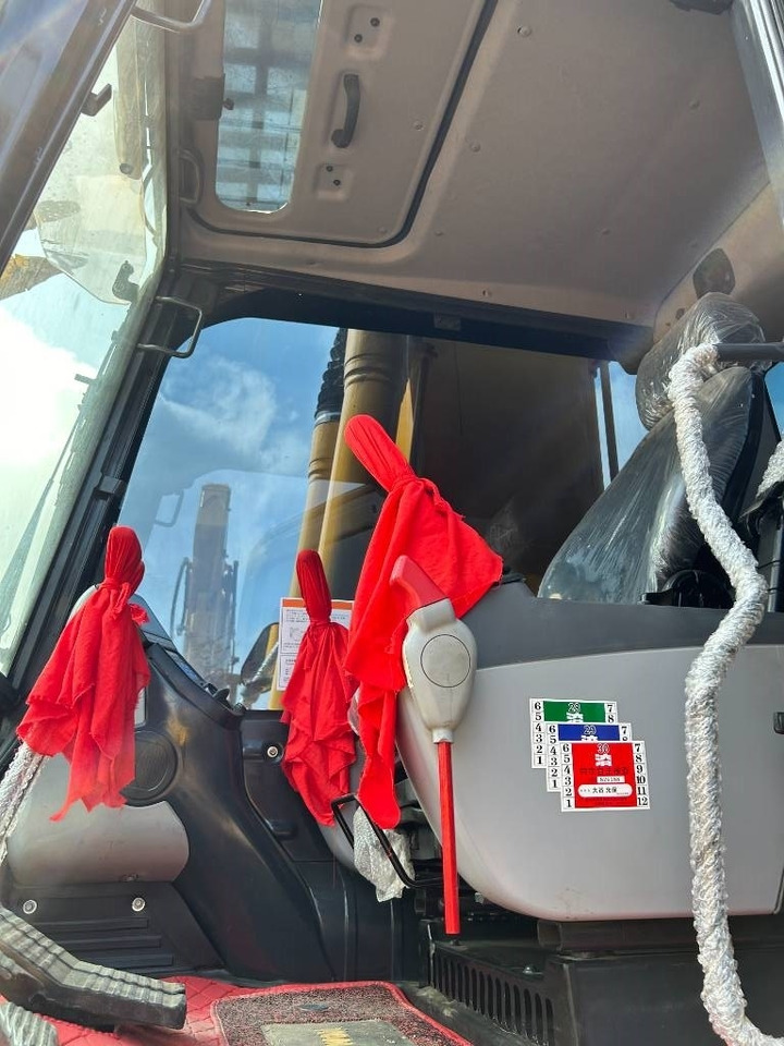 Komatsu PC 240 - حفار زحاف: صورة 5 Komatsu PC 240 - حفار زحاف: صورة 5