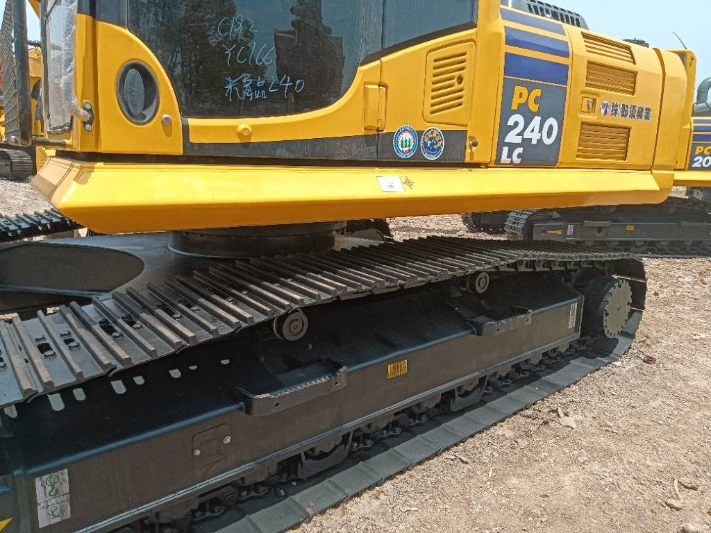 Komatsu PC 240  - حفار زحاف: صورة 2 Komatsu PC 240  - حفار زحاف: صورة 2