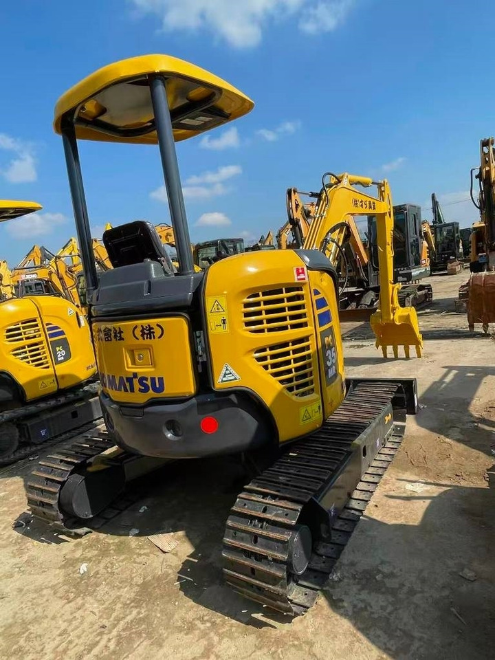 Komatsu PC 35 - حفارة مُصَّغرة: صورة 5 Komatsu PC 35 - حفارة مُصَّغرة: صورة 5