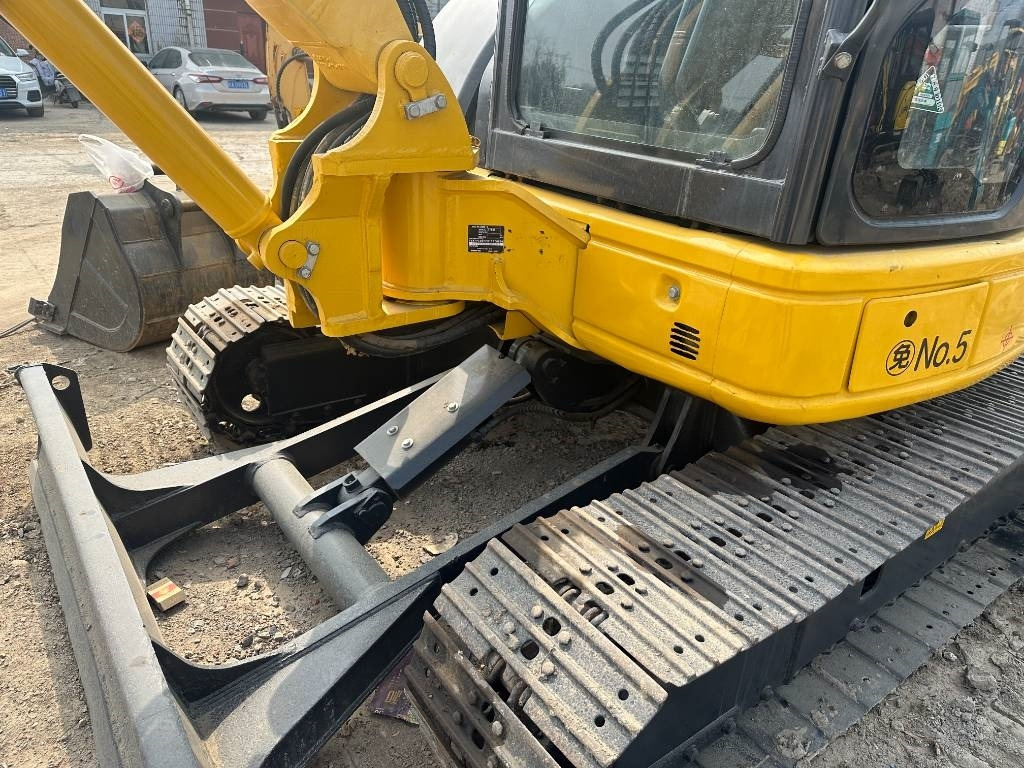Komatsu PC 40 - حفار زحاف: صورة 5 Komatsu PC 40 - حفار زحاف: صورة 5