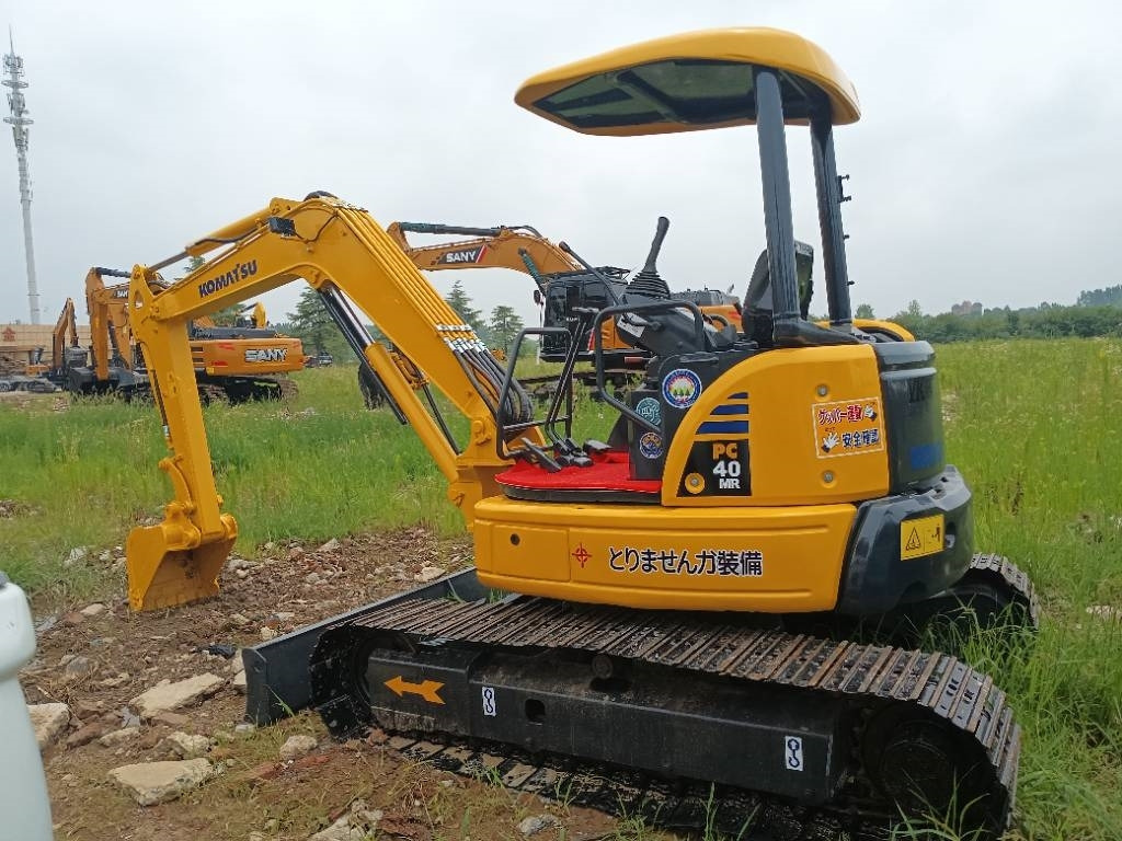 Komatsu PC 40  - حفار زحاف: صورة 2 Komatsu PC 40  - حفار زحاف: صورة 2
