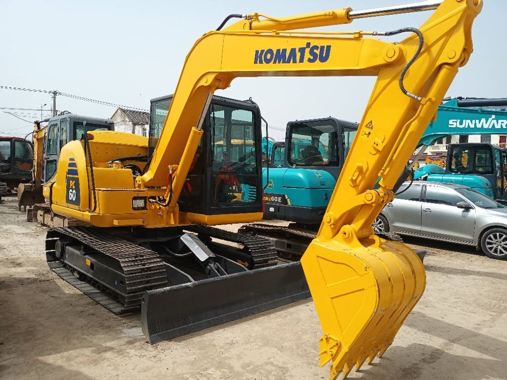 Komatsu PC 60 - حفار زحاف: صورة 1 Komatsu PC 60 - حفار زحاف: صورة 1