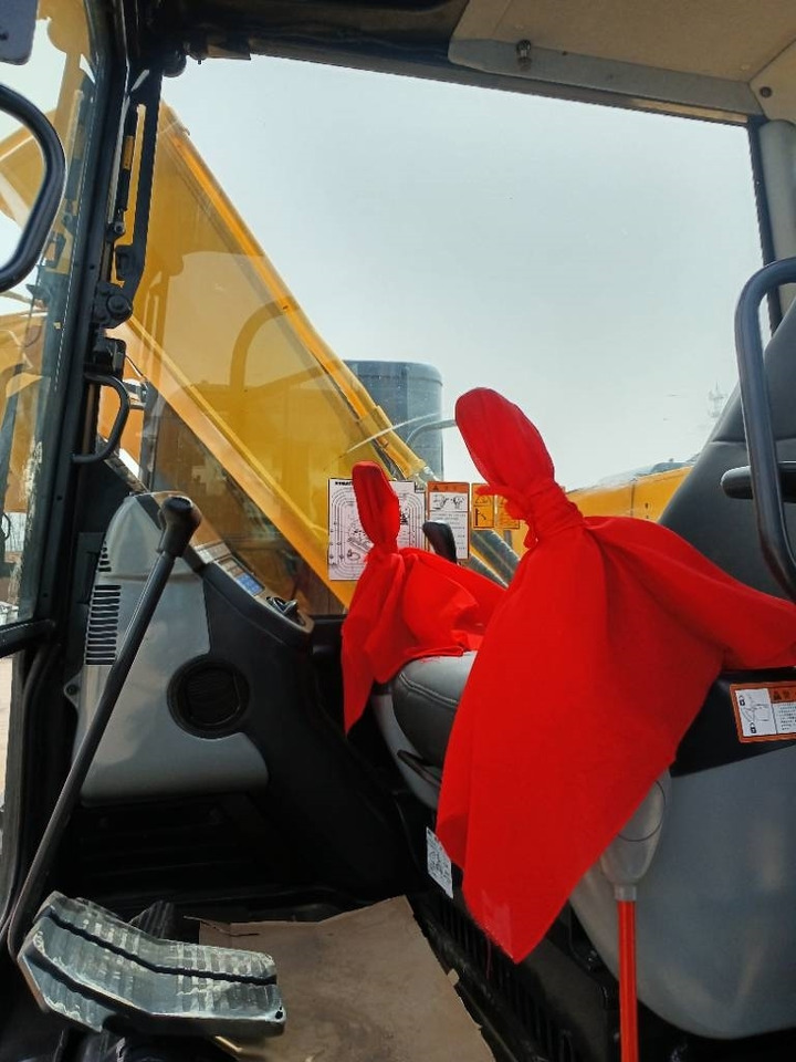 Komatsu PC 60 - حفار زحاف: صورة 5 Komatsu PC 60 - حفار زحاف: صورة 5