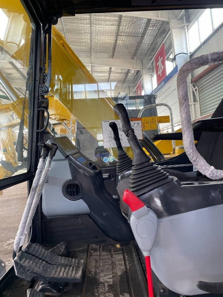 Komatsu PC 70 - حفارة مُصَّغرة: صورة 2 Komatsu PC 70 - حفارة مُصَّغرة: صورة 2