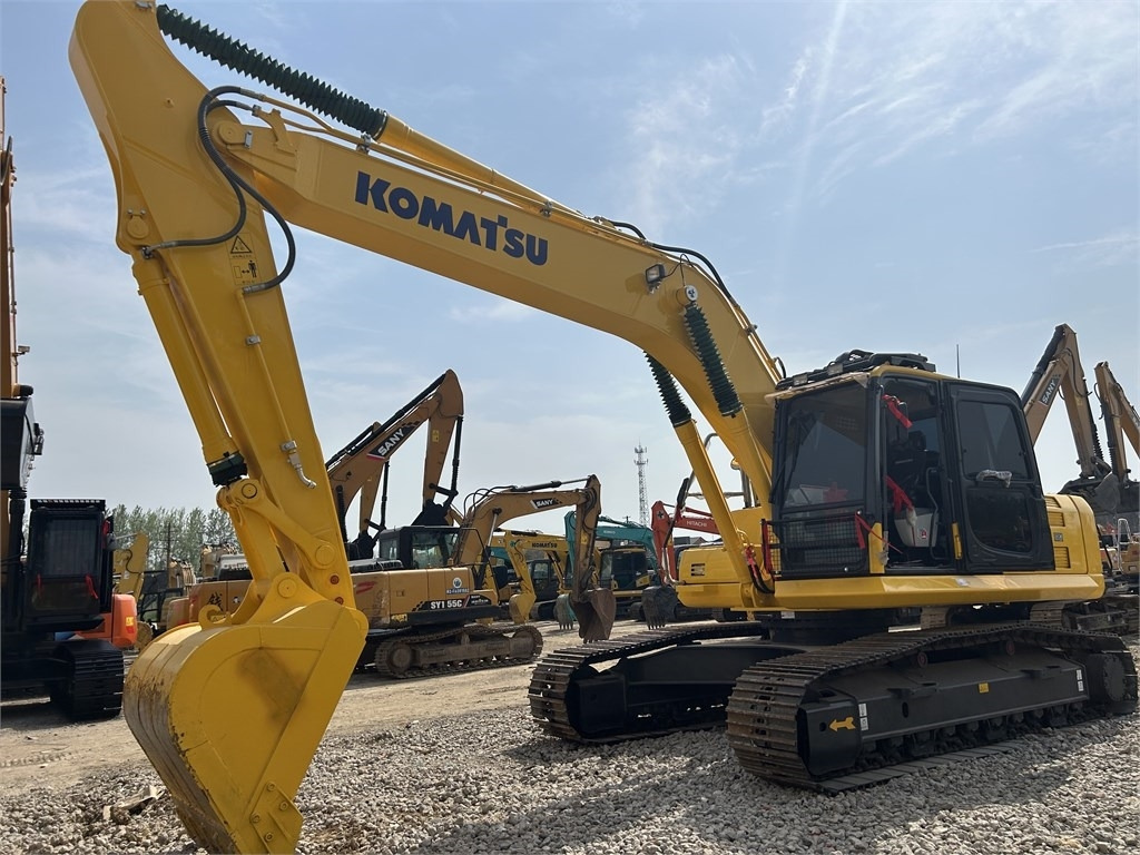 Komatsu PC240 - حفار زحاف: صورة 1 Komatsu PC240 - حفار زحاف: صورة 1
