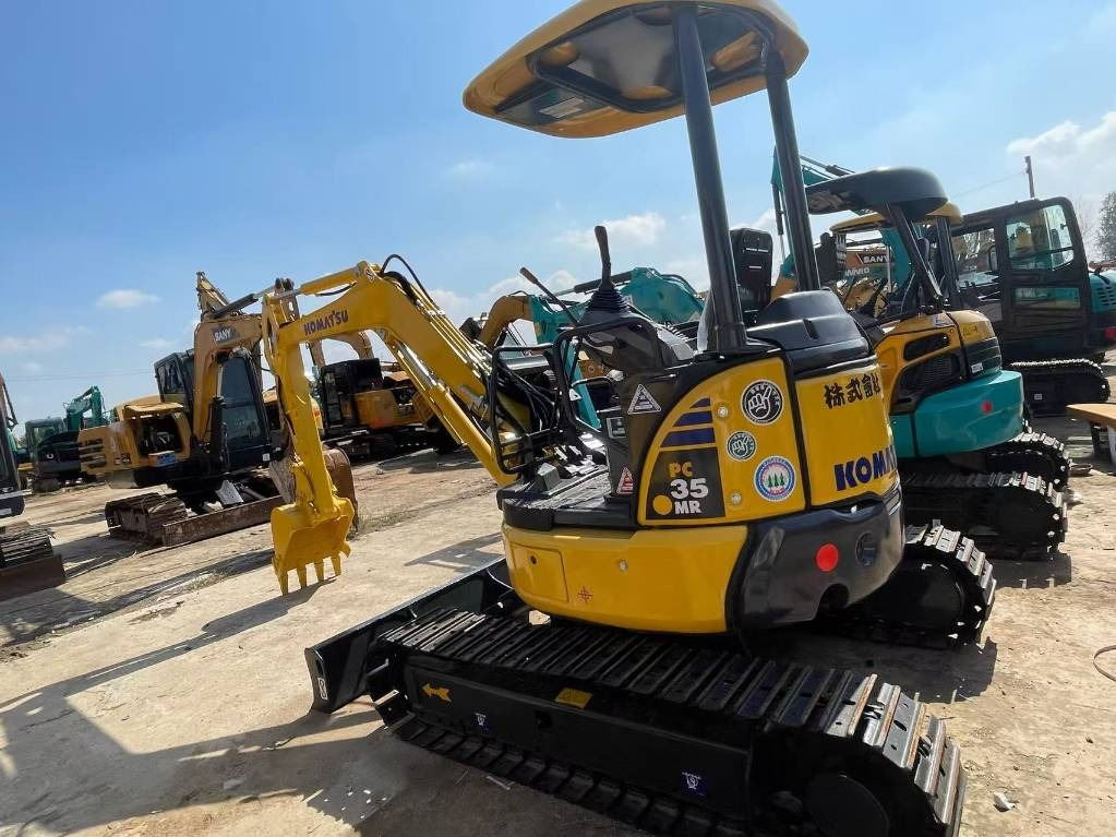 Komatsu PC35 - حفارة مُصَّغرة: صورة 1 Komatsu PC35 - حفارة مُصَّغرة: صورة 1