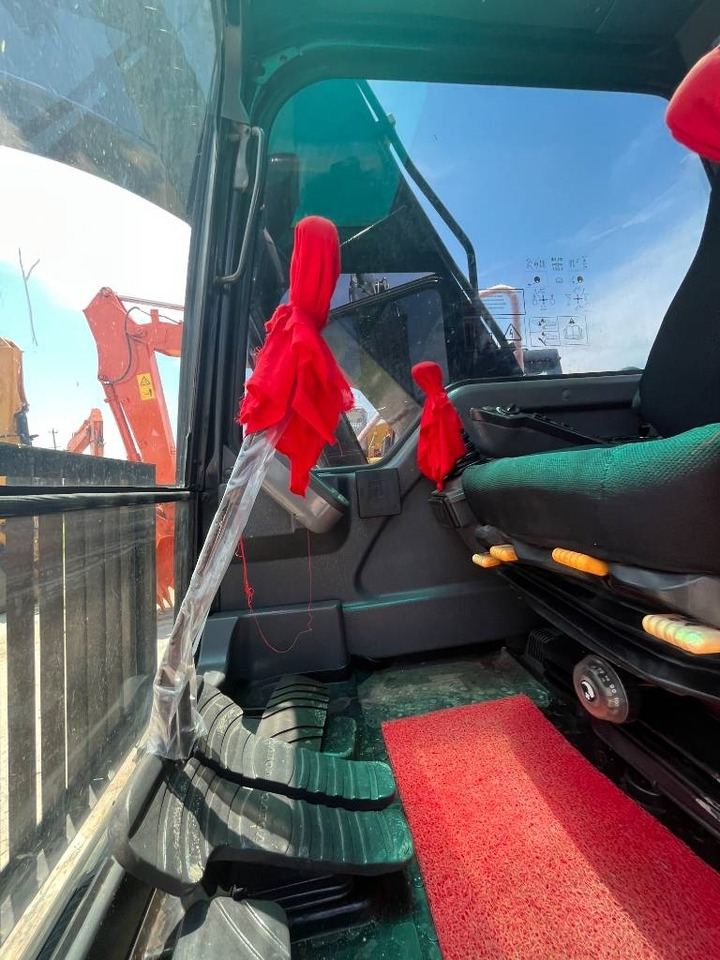 Volvo EC 140 - حفار زحاف: صورة 3 Volvo EC 140 - حفار زحاف: صورة 3