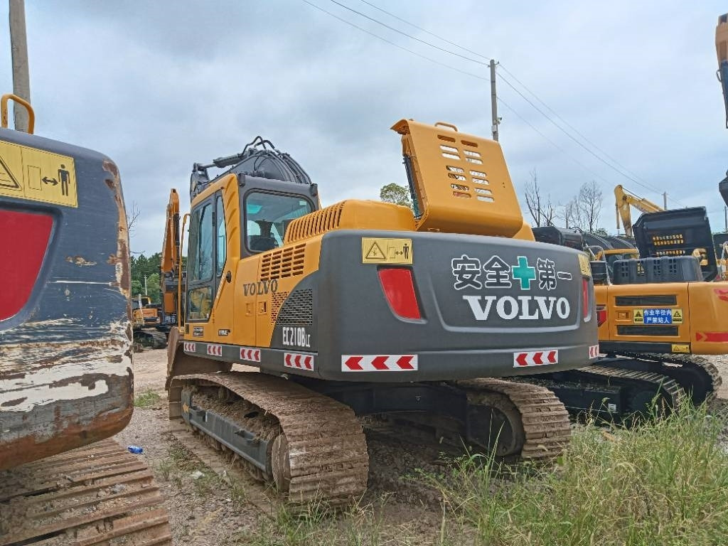 Volvo EC 210 B LC - حفار زحاف: صورة 3 Volvo EC 210 B LC - حفار زحاف: صورة 3