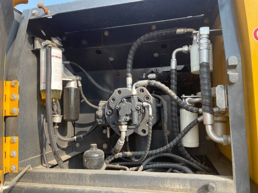 Volvo EC 210 - حفار زحاف: صورة 2 Volvo EC 210 - حفار زحاف: صورة 2