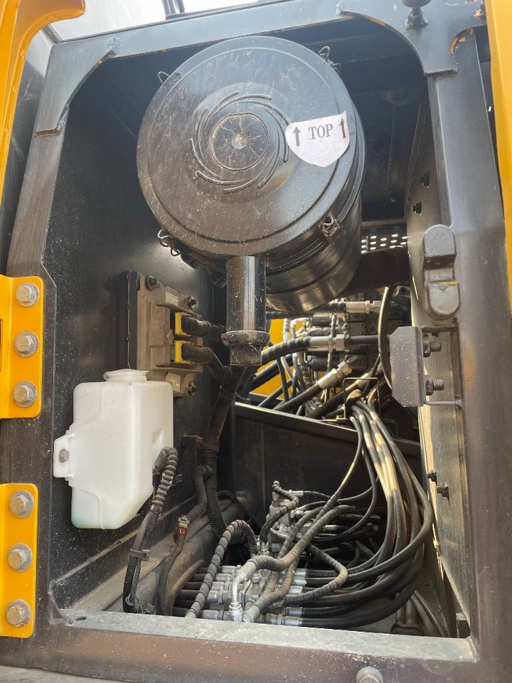 Volvo EC 210 - حفار زحاف: صورة 3 Volvo EC 210 - حفار زحاف: صورة 3
