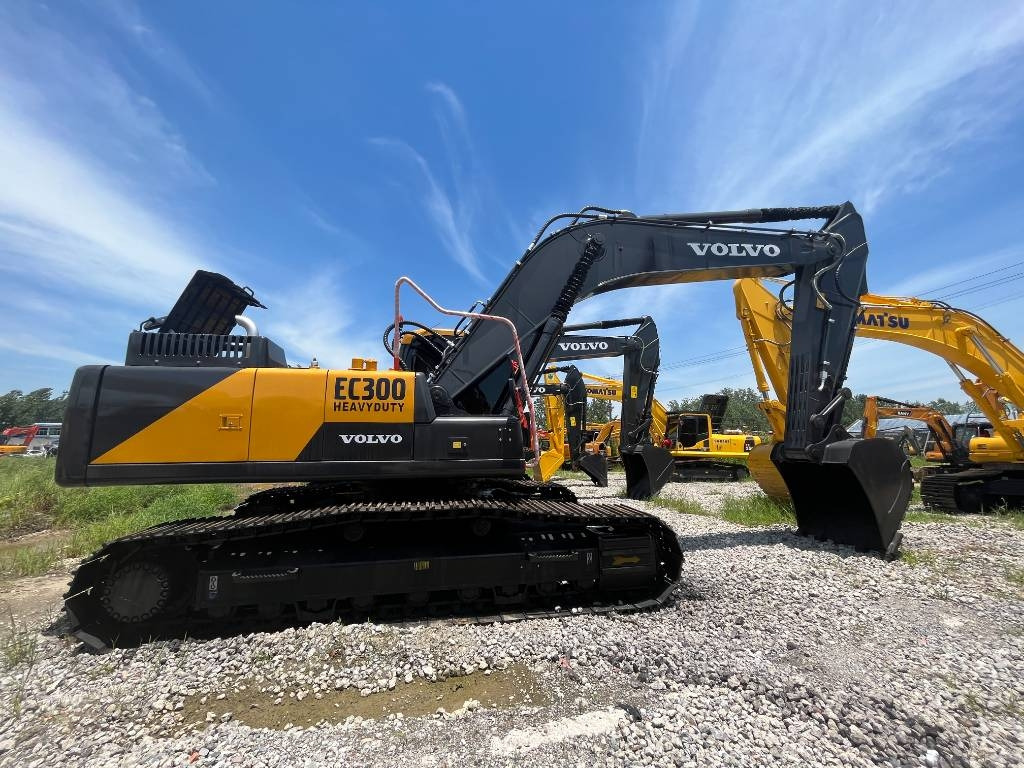 Volvo EC 300 - حفار زحاف: صورة 1 Volvo EC 300 - حفار زحاف: صورة 1