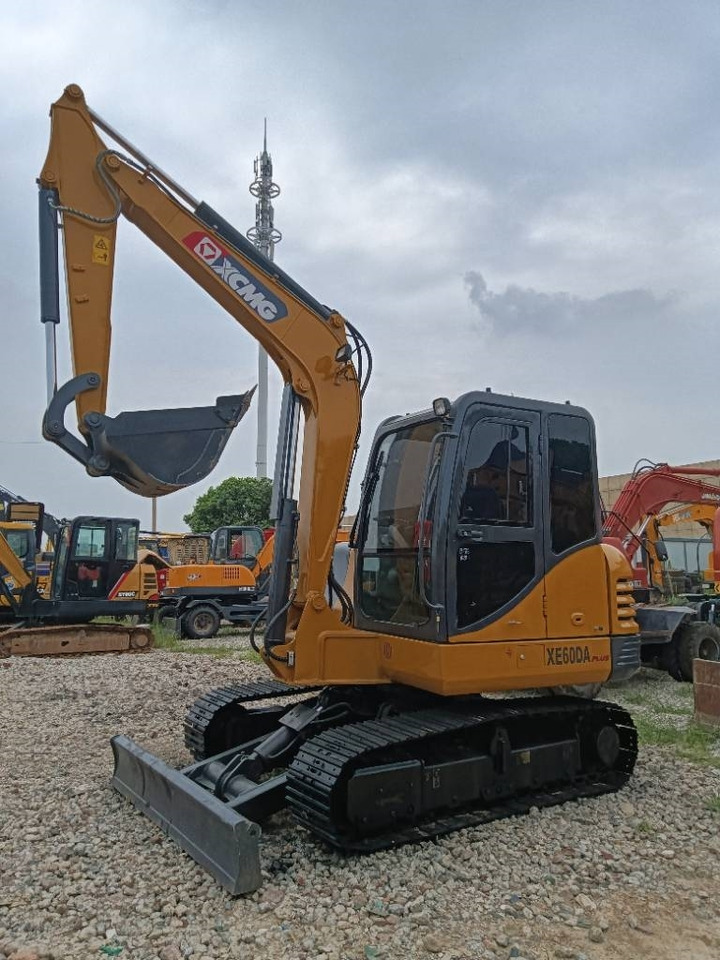 XCMG 60 - حفار زحاف: صورة 1 XCMG 60 - حفار زحاف: صورة 1