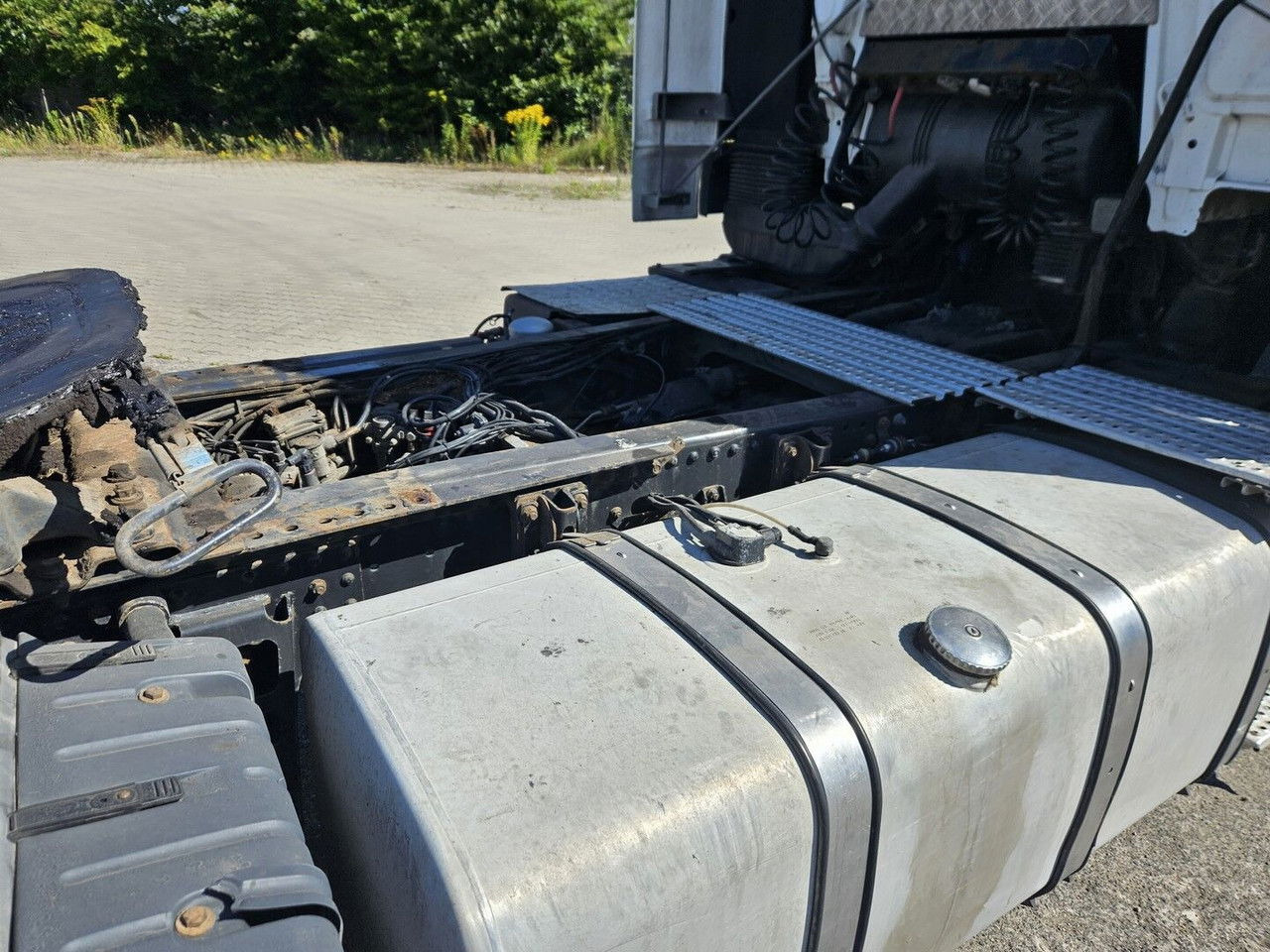 MAN 18.413 FLS - Manual pump and injectors, Intarder, Airco - وحدة جر: صورة 5 MAN 18.413 FLS - Manual pump and injectors, Intarder, Airco - وحدة جر: صورة 5