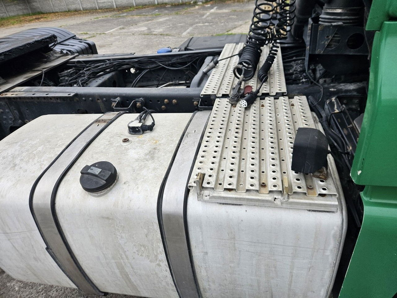 MAN TGA 18.430 Manual - 2004 - وحدة جر: صورة 5 MAN TGA 18.430 Manual - 2004 - وحدة جر: صورة 5