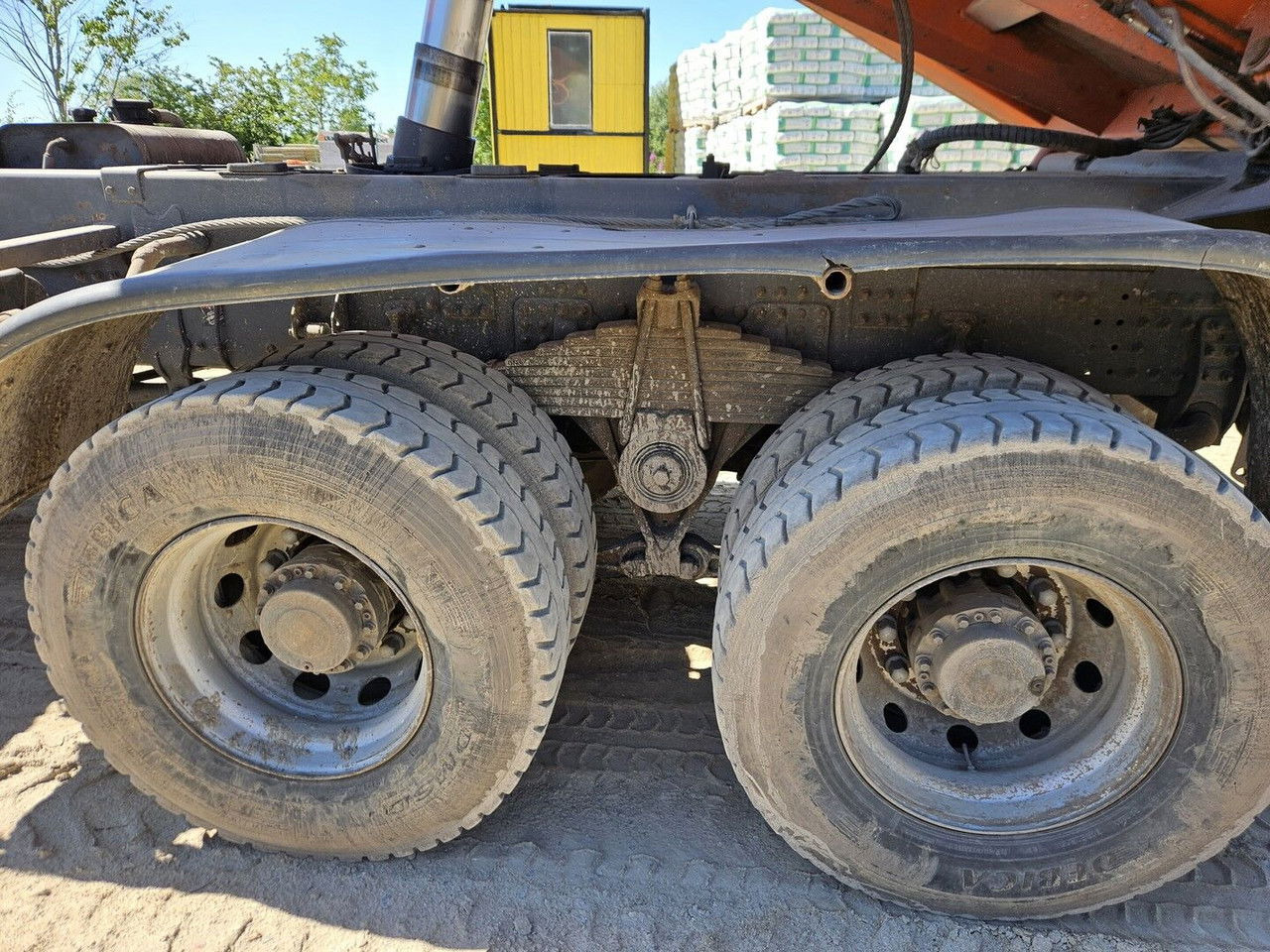 Renault Kerax 450 DXi - 6X6 - Full Spring - Mnual Gearbox - شاحنة قلاب: صورة 5 Renault Kerax 450 DXi - 6X6 - Full Spring - Mnual Gearbox - شاحنة قلاب: صورة 5