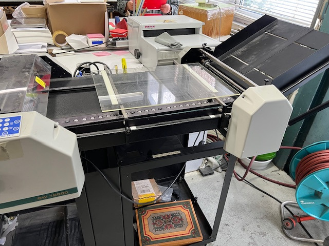 GRAPHIC WHIZARD GW 1200 - آلات الطباعة: صورة 2 GRAPHIC WHIZARD GW 1200 - آلات الطباعة: صورة 2