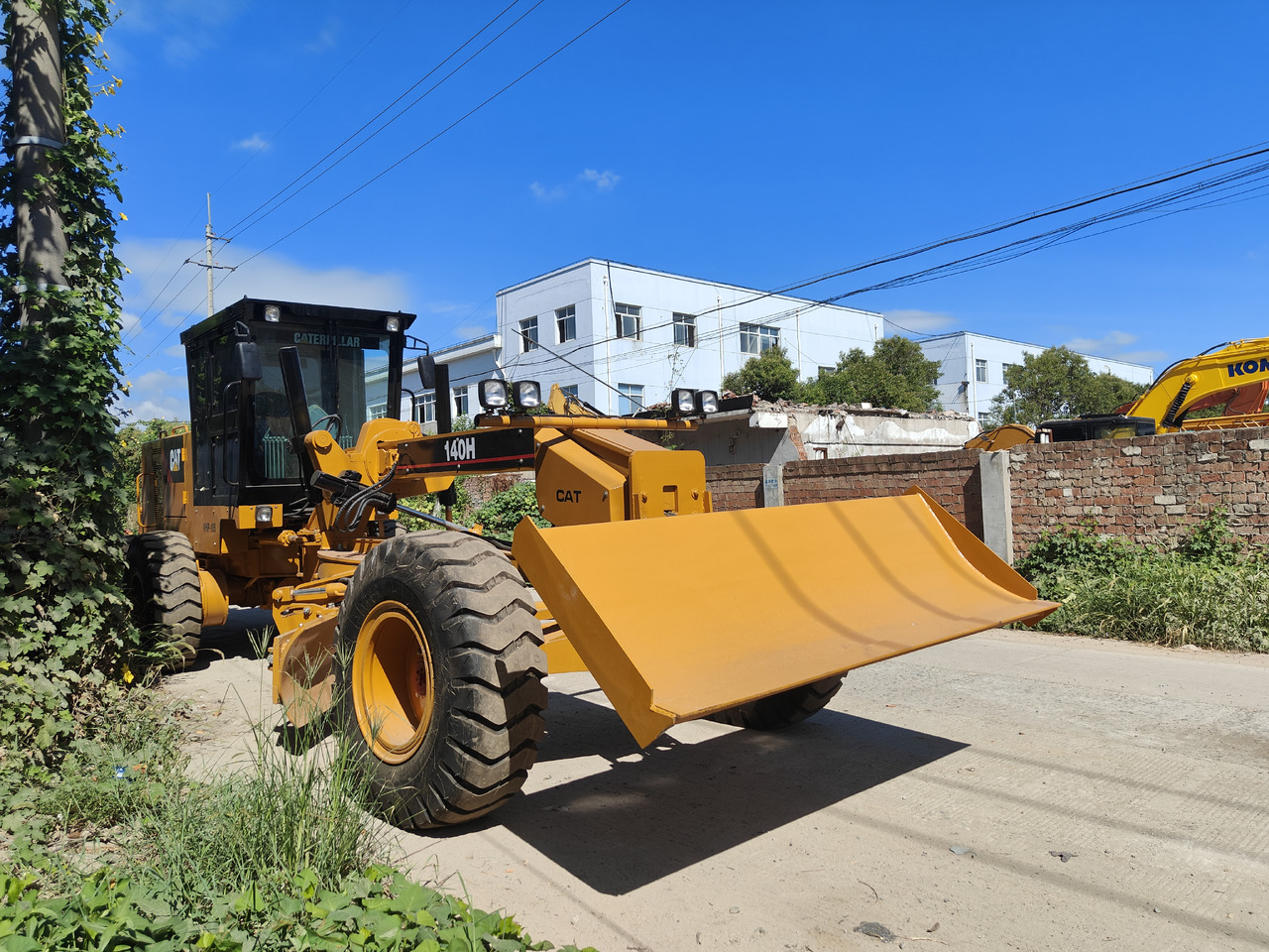 CATERPILLAR 140h with blade used cat motor grader 140k 140h 140g - ممهدة: صورة 3 CATERPILLAR 140h with blade used cat motor grader 140k 140h 140g - ممهدة: صورة 3