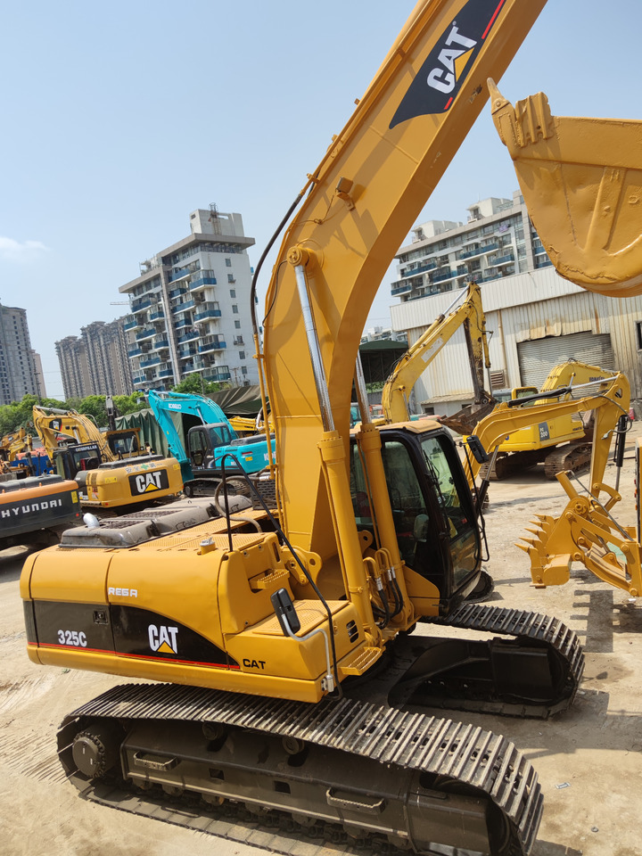 CATERPILLAR 325C - حفار زحاف: صورة 2 CATERPILLAR 325C - حفار زحاف: صورة 2