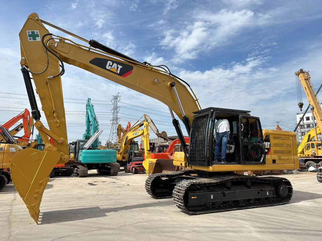 CATERPILLAR 330GC Used cat 330GC excavator - حفار زحاف: صورة 1 CATERPILLAR 330GC Used cat 330GC excavator - حفار زحاف: صورة 1