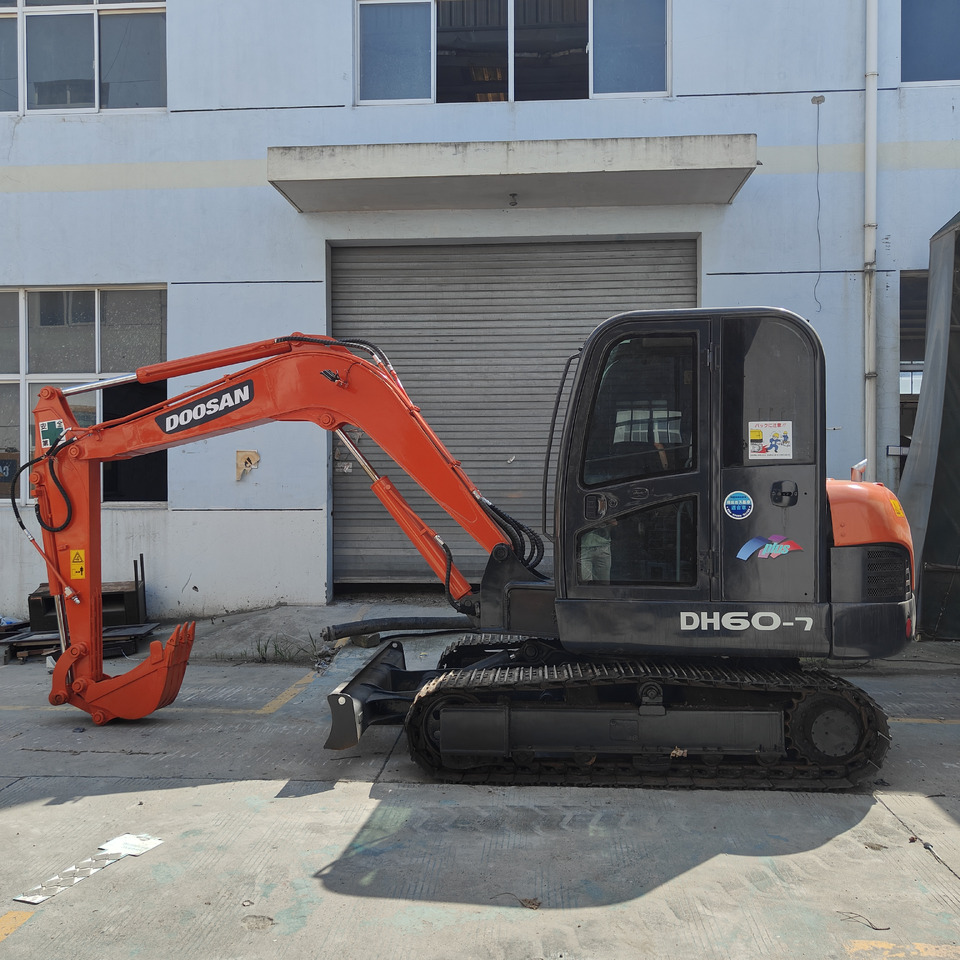Doosan DH60 - حفارة مُصَّغرة: صورة 5 Doosan DH60 - حفارة مُصَّغرة: صورة 5