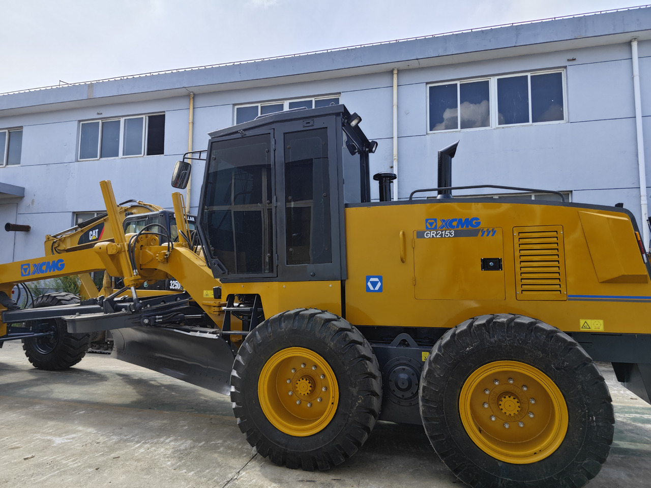 XCMG GR215 used motor grader - ممهدة: صورة 3 XCMG GR215 used motor grader - ممهدة: صورة 3