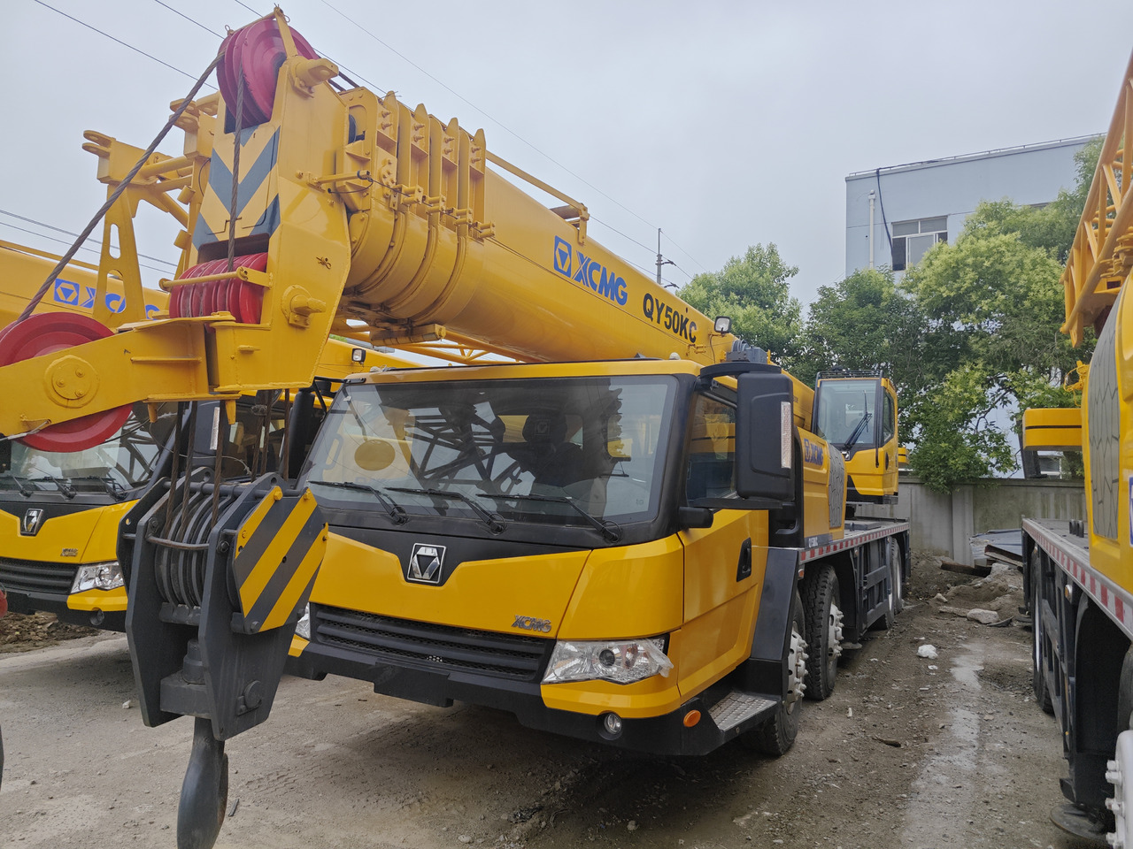 XCMG QY50KC - رافعة لجميع التضاريس: صورة 2 XCMG QY50KC - رافعة لجميع التضاريس: صورة 2