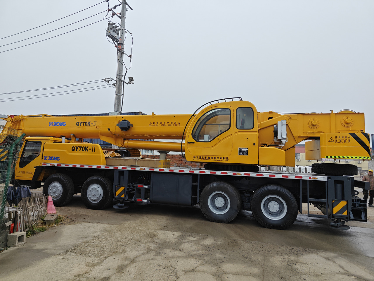 XCMG QY70K 70 used truck crane - موبايل كرين: صورة 3 XCMG QY70K 70 used truck crane - موبايل كرين: صورة 3