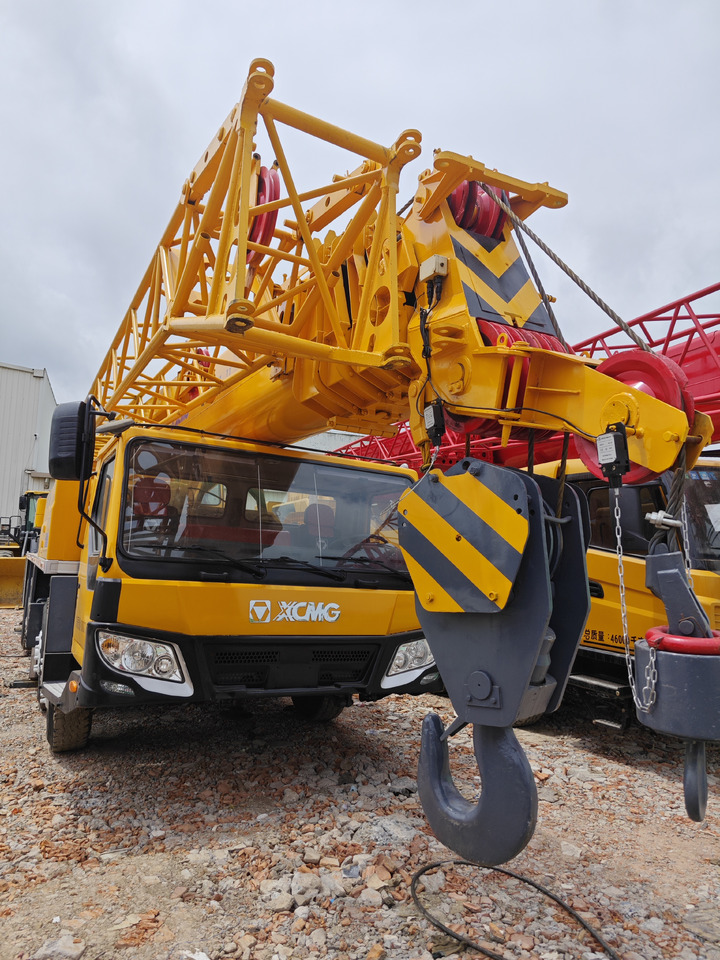 XCMG QY70K Used Truck Crane - موبايل كرين: صورة 2 XCMG QY70K Used Truck Crane - موبايل كرين: صورة 2