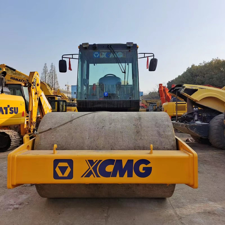 XCMG XS143J road roller - مدحلة ضاغطة: صورة 4 XCMG XS143J road roller - مدحلة ضاغطة: صورة 4