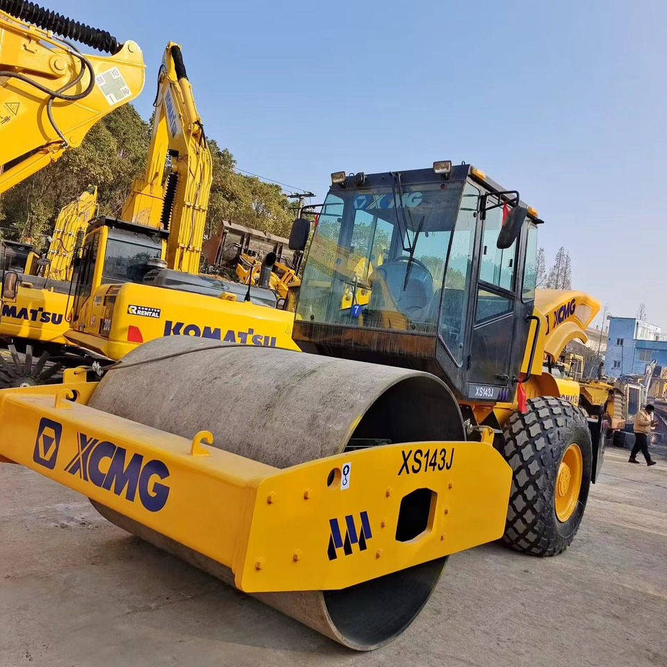 XCMG XS143J road roller - مدحلة ضاغطة: صورة 5 XCMG XS143J road roller - مدحلة ضاغطة: صورة 5