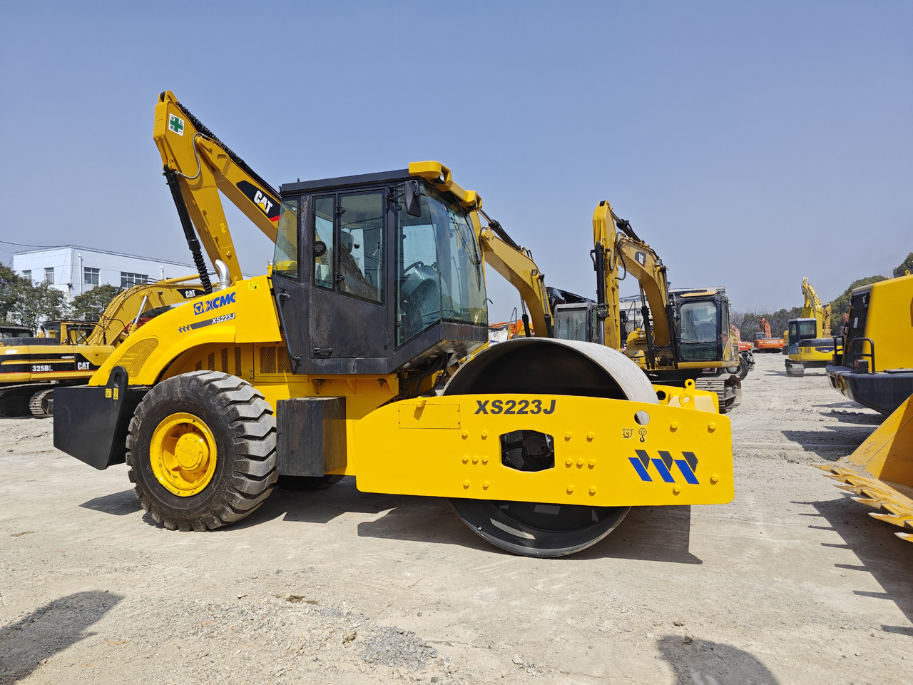 XCMG XS223J Roller Road - مدحلة ضاغطة: صورة 1 XCMG XS223J Roller Road - مدحلة ضاغطة: صورة 1