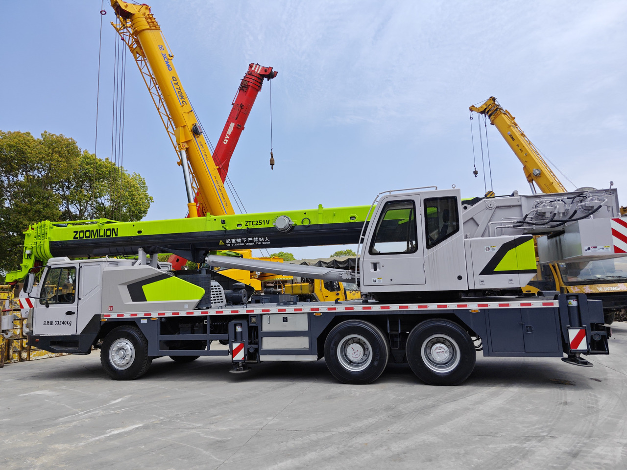 ZOOMLION ZTC251V - موبايل كرين: صورة 1 ZOOMLION ZTC251V - موبايل كرين: صورة 1