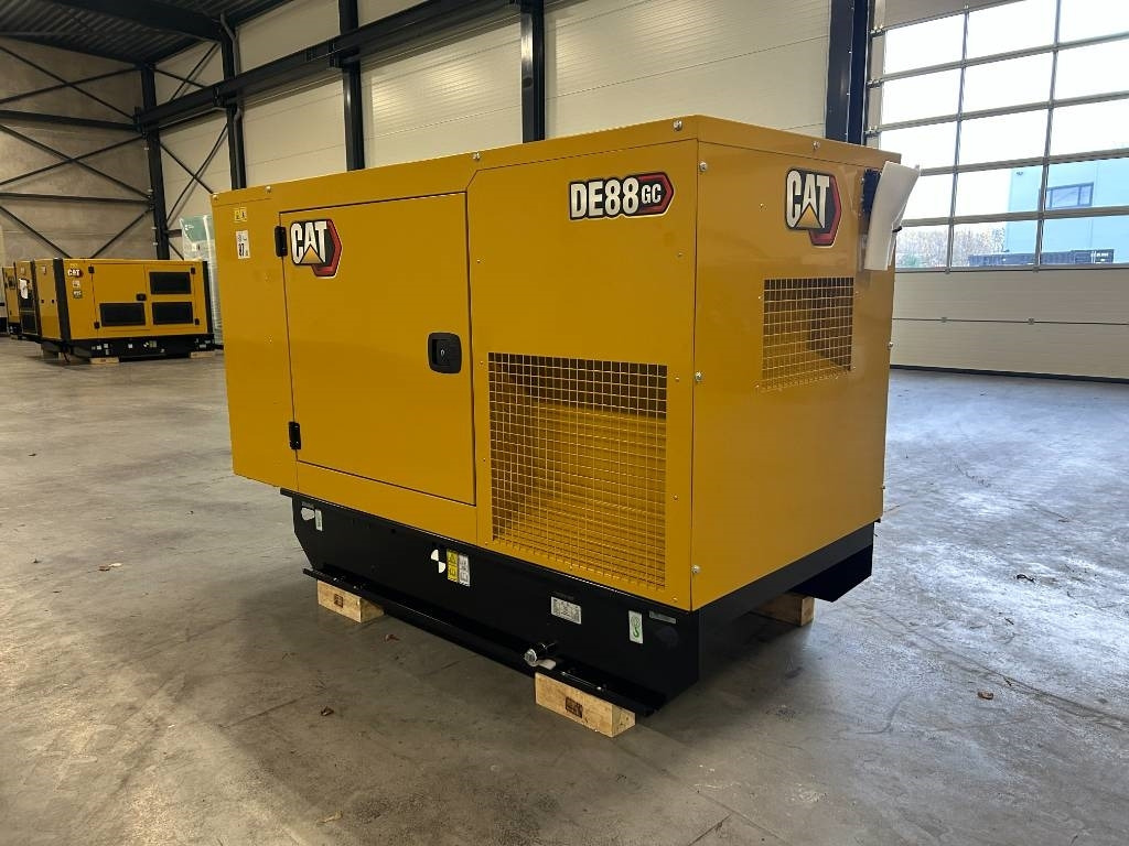CAT DE88GC - 88 kVA Stand-by Generator Set - DPX-18207 - مجموعة المولدات: صورة 3 CAT DE88GC - 88 kVA Stand-by Generator Set - DPX-18207 - مجموعة المولدات: صورة 3