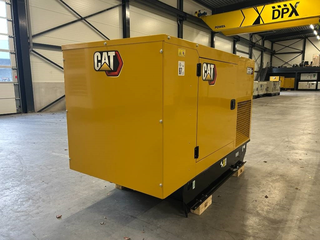 CAT DE88GC - 88 kVA Stand-by Generator Set - DPX-18207 - مجموعة المولدات: صورة 4 CAT DE88GC - 88 kVA Stand-by Generator Set - DPX-18207 - مجموعة المولدات: صورة 4