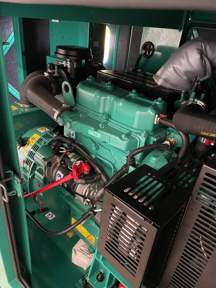 مجموعة المولدات Cummins C22D5 - 22 kVA Surplus genset - DPX-18501: صورة 15