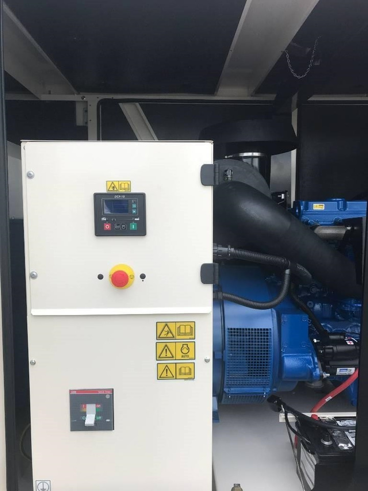 FG Wilson P200-3 - 200 kVA Genset - DPX-16011 - مجموعة المولدات: صورة 5 FG Wilson P200-3 - 200 kVA Genset - DPX-16011 - مجموعة المولدات: صورة 5