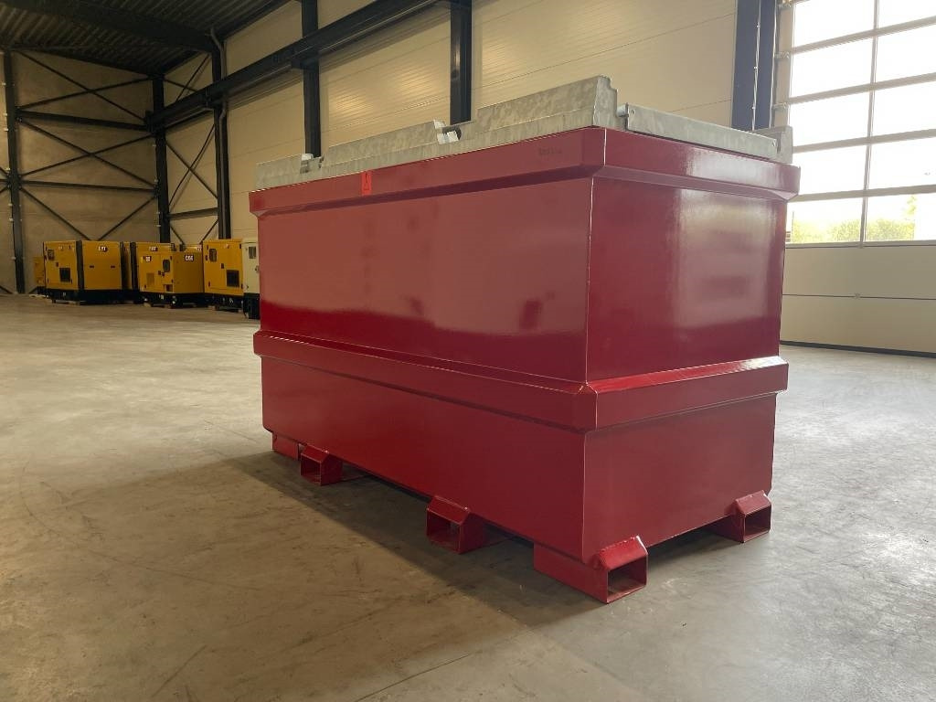 New Diesel Fuel Tank 2.200 Liter - DPX-31023  - خزان تخزين: صورة 3 New Diesel Fuel Tank 2.200 Liter - DPX-31023  - خزان تخزين: صورة 3