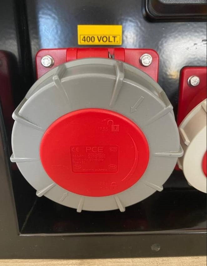 Socket Box 75-160 kVA - 63A - 32A - 2x 16A - IP8X - معدات البناء: صورة 3 Socket Box 75-160 kVA - 63A - 32A - 2x 16A - IP8X - معدات البناء: صورة 3