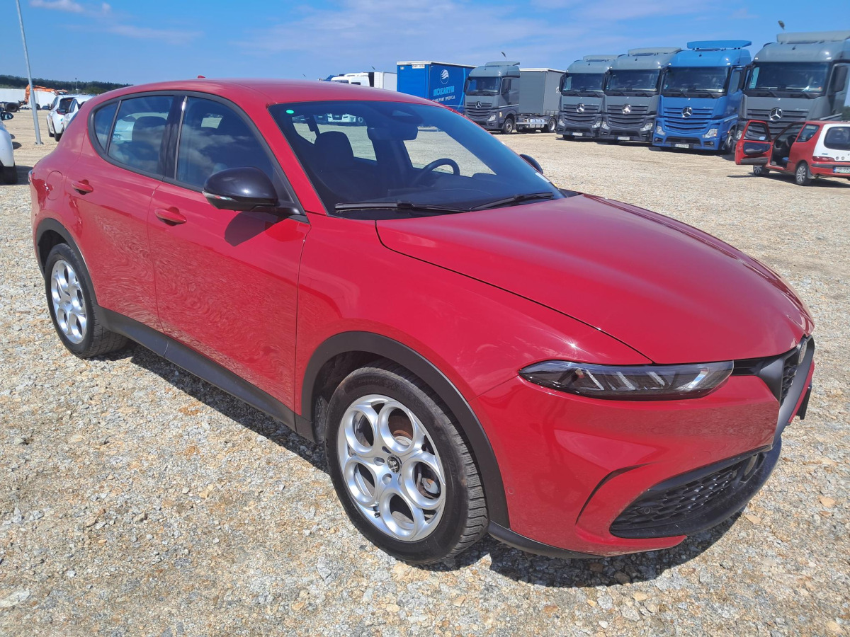 سيارة دفع رباعي ALFA ROMEO TONALE SUV: صورة 1