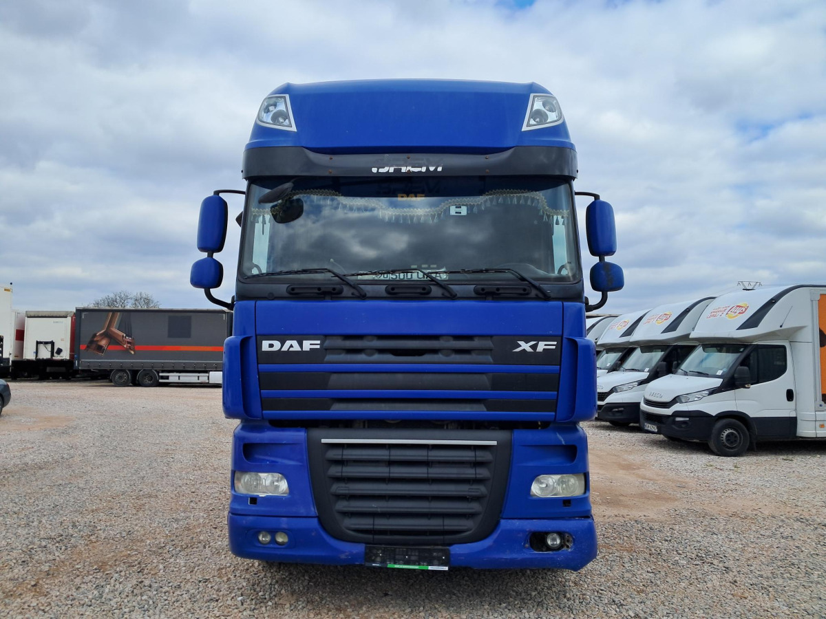 DAF XF CIĄGNIK SIODŁOWY - وحدة جر: صورة 2 DAF XF CIĄGNIK SIODŁOWY - وحدة جر: صورة 2
