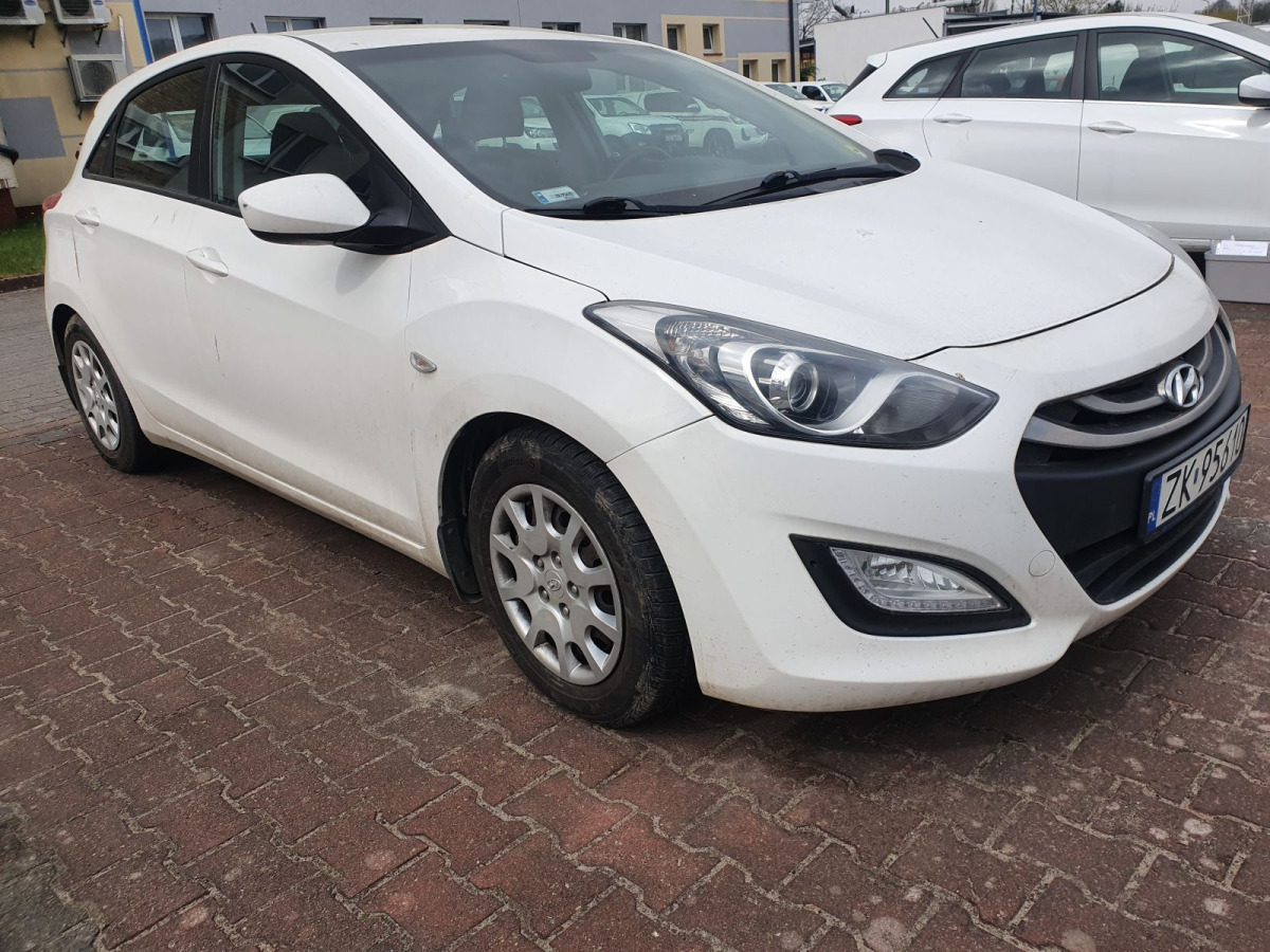 HYUNDAI I30 HATCHBACK - هاتشباك: صورة 1 HYUNDAI I30 HATCHBACK - هاتشباك: صورة 1