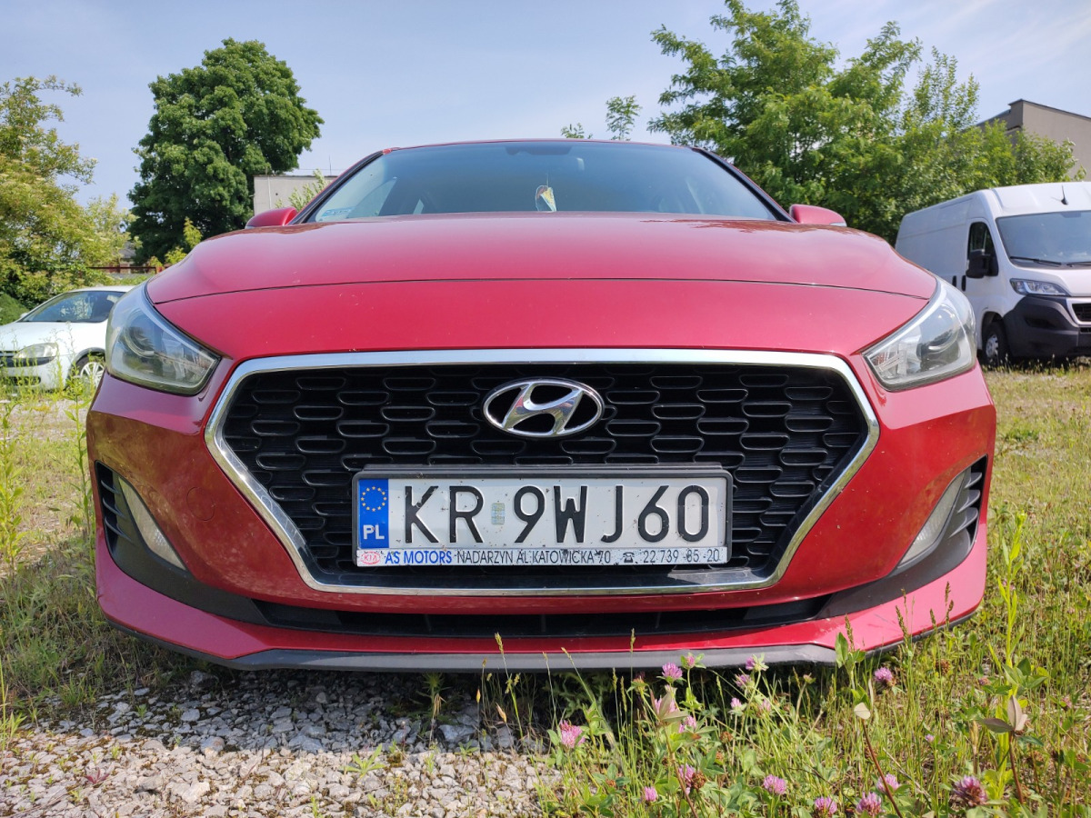 HYUNDAI I30 HATCHBACK - هاتشباك: صورة 2 HYUNDAI I30 HATCHBACK - هاتشباك: صورة 2