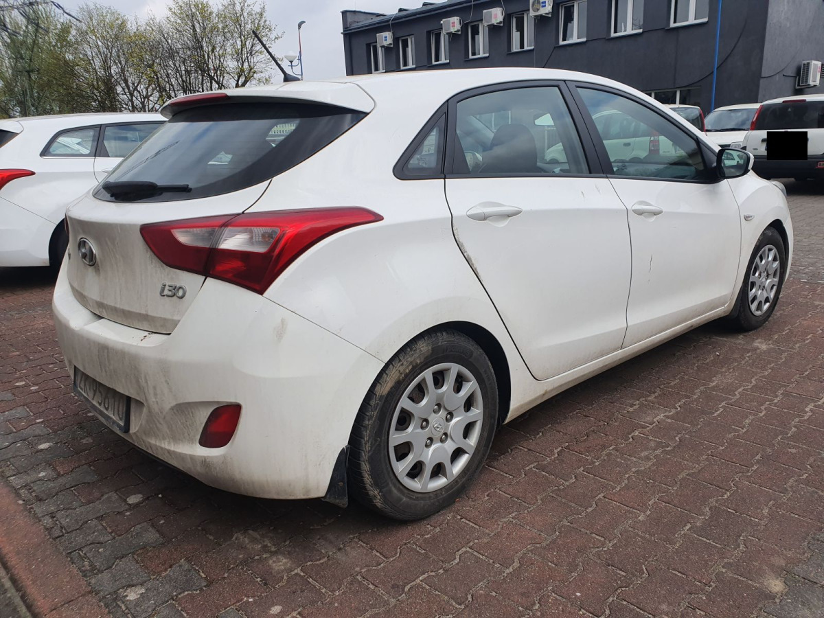 HYUNDAI I30 HATCHBACK - هاتشباك: صورة 4 HYUNDAI I30 HATCHBACK - هاتشباك: صورة 4